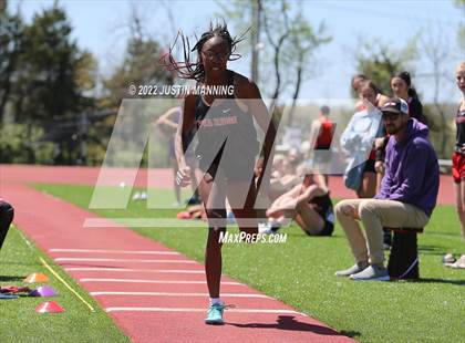 Thumbnail 2 in AAA 4A Regional Track & Field Meet photogallery.