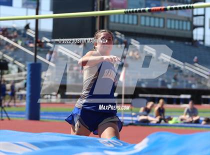 Thumbnail 2 in AAA 4A Regional Track & Field Meet photogallery.