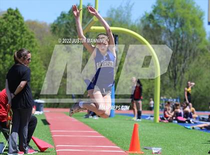 Thumbnail 2 in AAA 4A Regional Track & Field Meet photogallery.