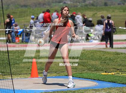 Thumbnail 1 in AAA 4A Regional Track & Field Meet photogallery.