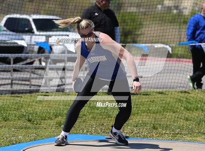Thumbnail 3 in AAA 4A Regional Track & Field Meet photogallery.