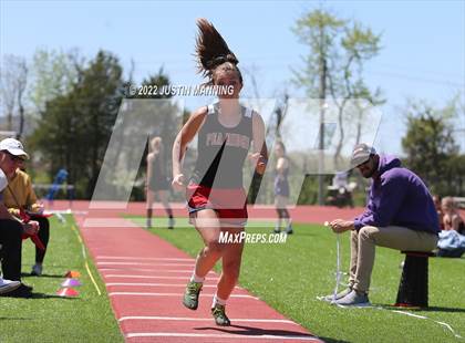 Thumbnail 2 in AAA 4A Regional Track & Field Meet photogallery.