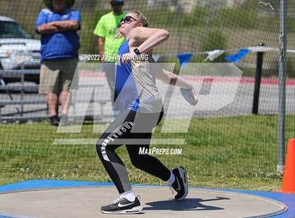 Thumbnail 2 in AAA 4A Regional Track & Field Meet photogallery.