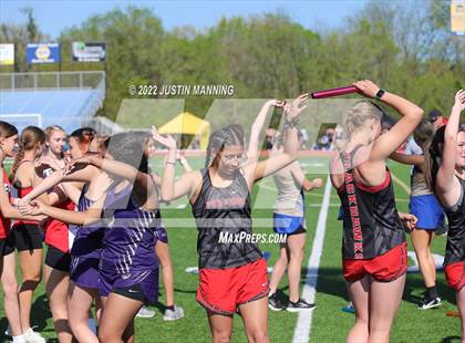 Thumbnail 1 in AAA 4A Regional Track & Field Meet photogallery.