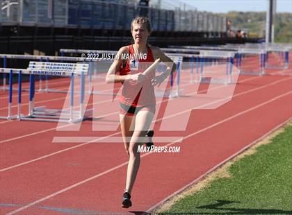 Thumbnail 3 in AAA 4A Regional Track & Field Meet photogallery.