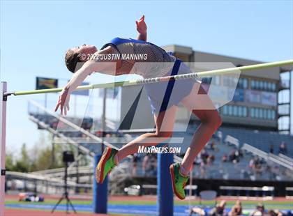 Thumbnail 3 in AAA 4A Regional Track & Field Meet photogallery.