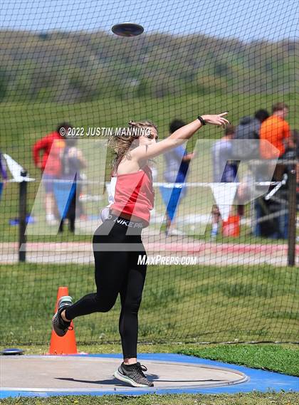 Thumbnail 3 in AAA 4A Regional Track & Field Meet photogallery.