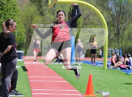 Thumbnail 1 in AAA 4A Regional Track & Field Meet photogallery.