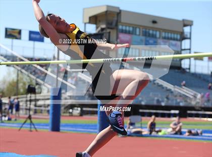 Thumbnail 3 in AAA 4A Regional Track & Field Meet photogallery.