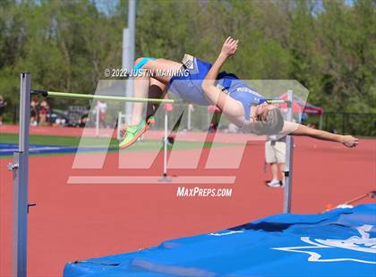 Thumbnail 2 in AAA 4A Regional Track & Field Meet photogallery.