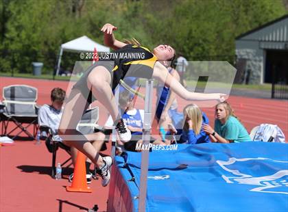 Thumbnail 2 in AAA 4A Regional Track & Field Meet photogallery.