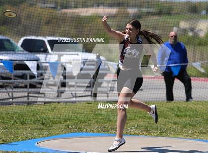 Thumbnail 3 in AAA 4A Regional Track & Field Meet photogallery.
