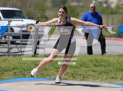 Thumbnail 1 in AAA 4A Regional Track & Field Meet photogallery.