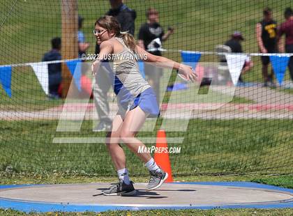 Thumbnail 1 in AAA 4A Regional Track & Field Meet photogallery.