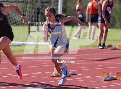 Thumbnail 1 in AAA 4A Regional Track & Field Meet photogallery.