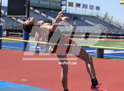 Thumbnail 2 in AAA 4A Regional Track & Field Meet photogallery.