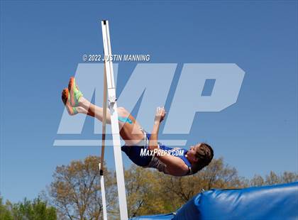 Thumbnail 2 in AAA 4A Regional Track & Field Meet photogallery.