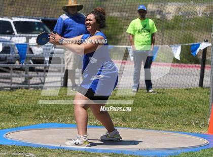 Thumbnail 3 in AAA 4A Regional Track & Field Meet photogallery.