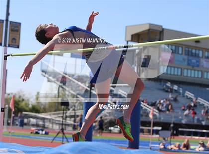 Thumbnail 1 in AAA 4A Regional Track & Field Meet photogallery.