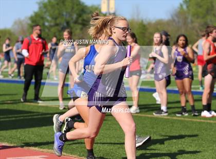 Thumbnail 3 in AAA 4A Regional Track & Field Meet photogallery.
