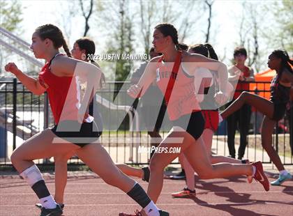 Thumbnail 2 in AAA 4A Regional Track & Field Meet photogallery.