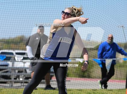 Thumbnail 1 in AAA 4A Regional Track & Field Meet photogallery.