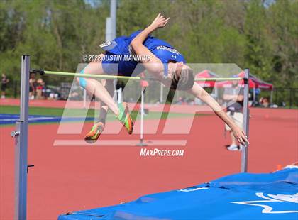Thumbnail 1 in AAA 4A Regional Track & Field Meet photogallery.
