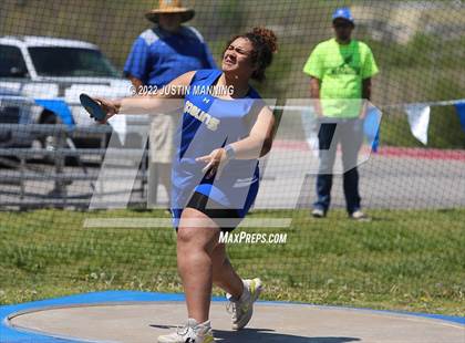 Thumbnail 1 in AAA 4A Regional Track & Field Meet photogallery.