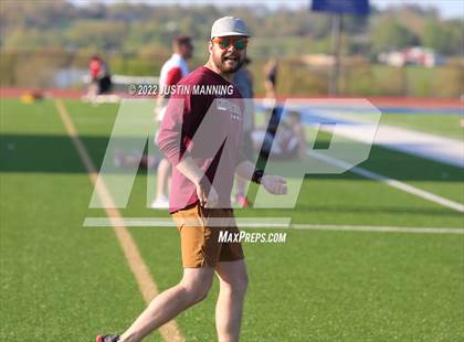 Thumbnail 2 in AAA 4A Regional Track & Field Meet photogallery.