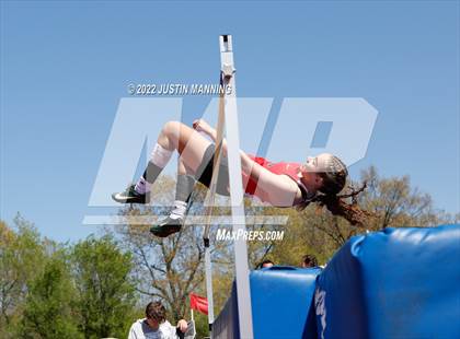 Thumbnail 1 in AAA 4A Regional Track & Field Meet photogallery.
