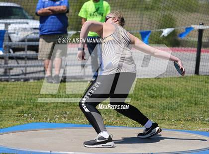 Thumbnail 1 in AAA 4A Regional Track & Field Meet photogallery.