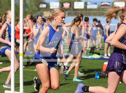 Thumbnail 2 in AAA 4A Regional Track & Field Meet photogallery.
