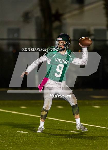 Thumbnail 1 in Woodgrove @ Loudoun Valley photogallery.