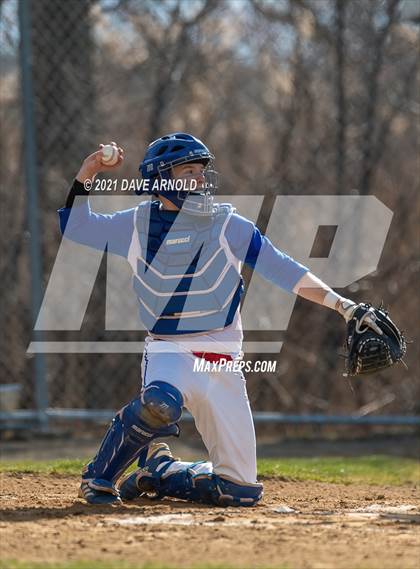 Thumbnail 3 in Oyster River @ Winnacunnet (Scrimmage) photogallery.
