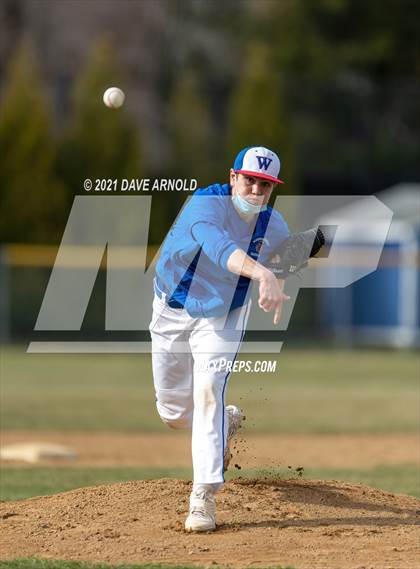 Thumbnail 3 in Oyster River @ Winnacunnet (Scrimmage) photogallery.