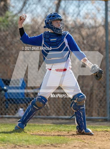Thumbnail 3 in Oyster River @ Winnacunnet (Scrimmage) photogallery.