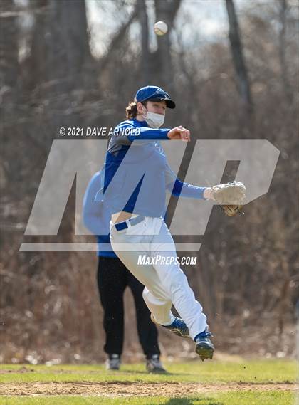 Thumbnail 2 in Oyster River @ Winnacunnet (Scrimmage) photogallery.