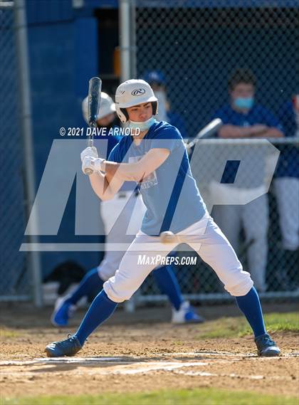 Thumbnail 1 in Oyster River @ Winnacunnet (Scrimmage) photogallery.