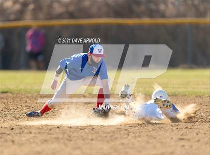 Thumbnail 3 in Oyster River @ Winnacunnet (Scrimmage) photogallery.