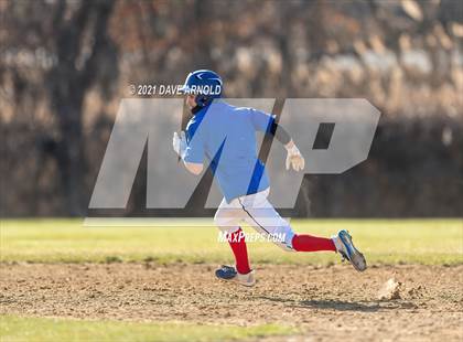 Thumbnail 3 in Oyster River @ Winnacunnet (Scrimmage) photogallery.