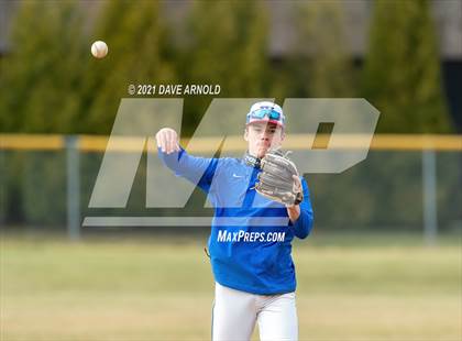 Thumbnail 2 in Oyster River @ Winnacunnet (Scrimmage) photogallery.