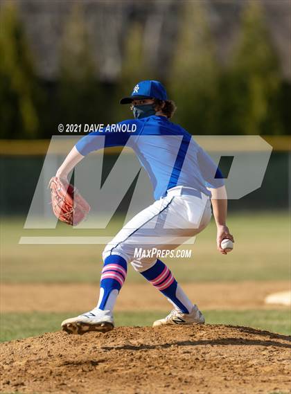 Thumbnail 3 in Oyster River @ Winnacunnet (Scrimmage) photogallery.