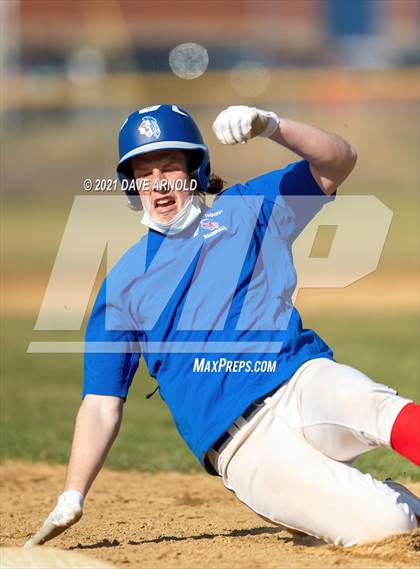 Thumbnail 2 in Oyster River @ Winnacunnet (Scrimmage) photogallery.