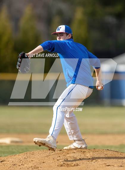 Thumbnail 3 in Oyster River @ Winnacunnet (Scrimmage) photogallery.