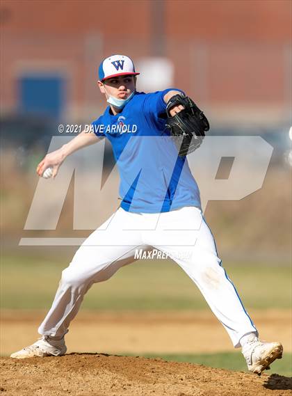 Thumbnail 1 in Oyster River @ Winnacunnet (Scrimmage) photogallery.