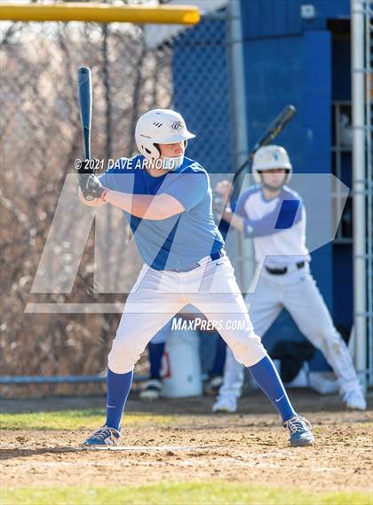 Thumbnail 1 in Oyster River @ Winnacunnet (Scrimmage) photogallery.