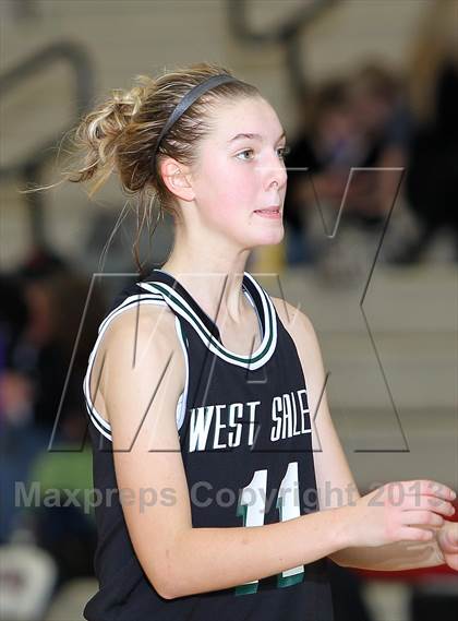 Thumbnail 1 in Hermiston vs West Salem (Nike Interstate Shootout) photogallery.