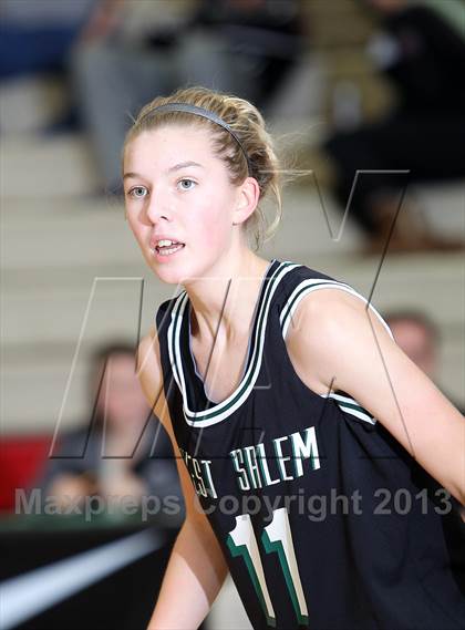 Thumbnail 1 in Hermiston vs West Salem (Nike Interstate Shootout) photogallery.
