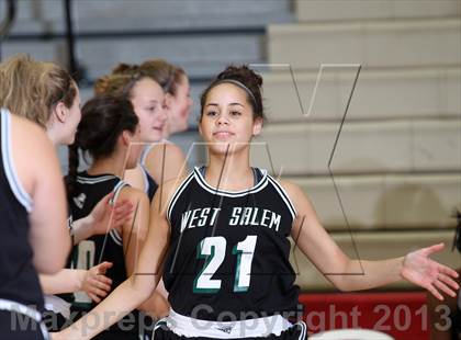 Thumbnail 1 in Hermiston vs West Salem (Nike Interstate Shootout) photogallery.