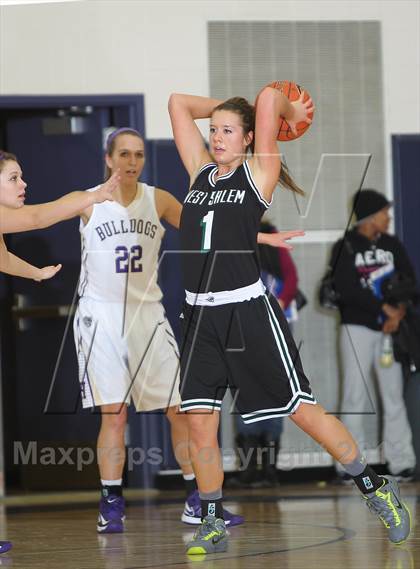 Thumbnail 2 in Hermiston vs West Salem (Nike Interstate Shootout) photogallery.